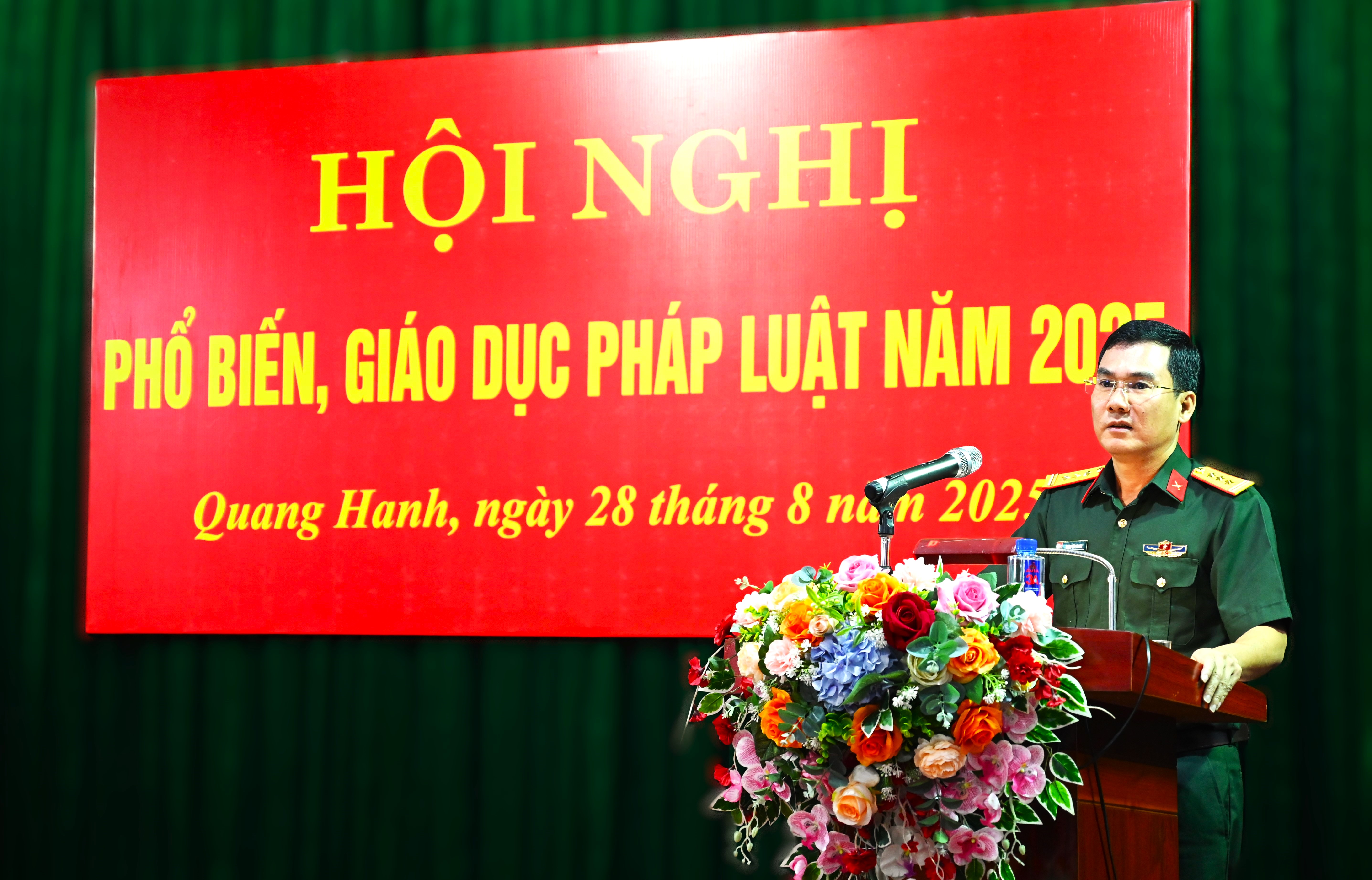 Công ty cổ phần Vận tải và Chế biến than Đông Bắc phối hợp tổ chức phổ biến giáo dục các Chuyên đề pháp luật năm 2025 cho cán bộ, chiến sĩ, người lao động trong đơn vị